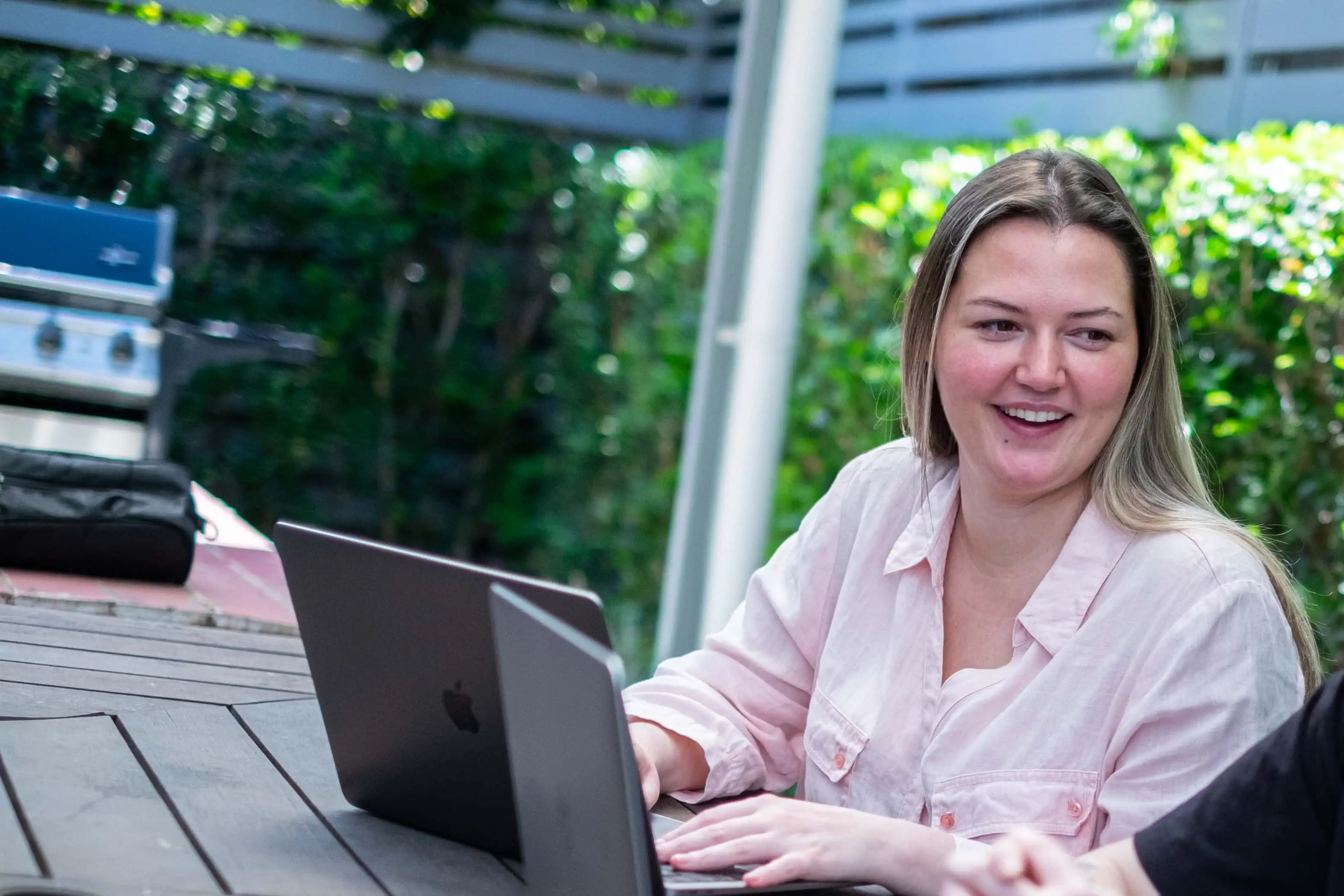 photo of excite media staff working on blog posts